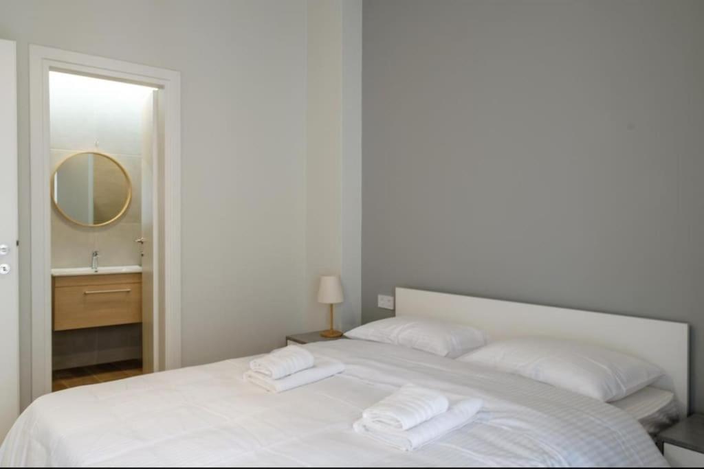 Modern Pangrati Flat! Apartamento Atenas Exterior foto